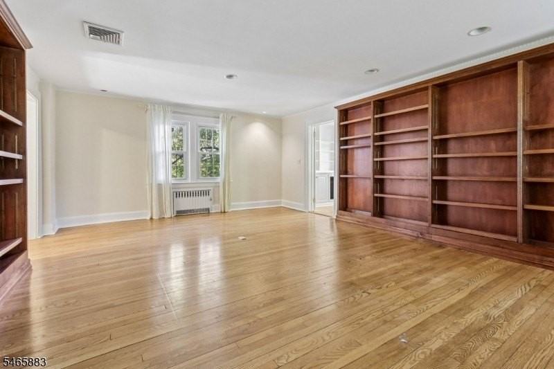 147 Glen Ave - Photo 7 of 37