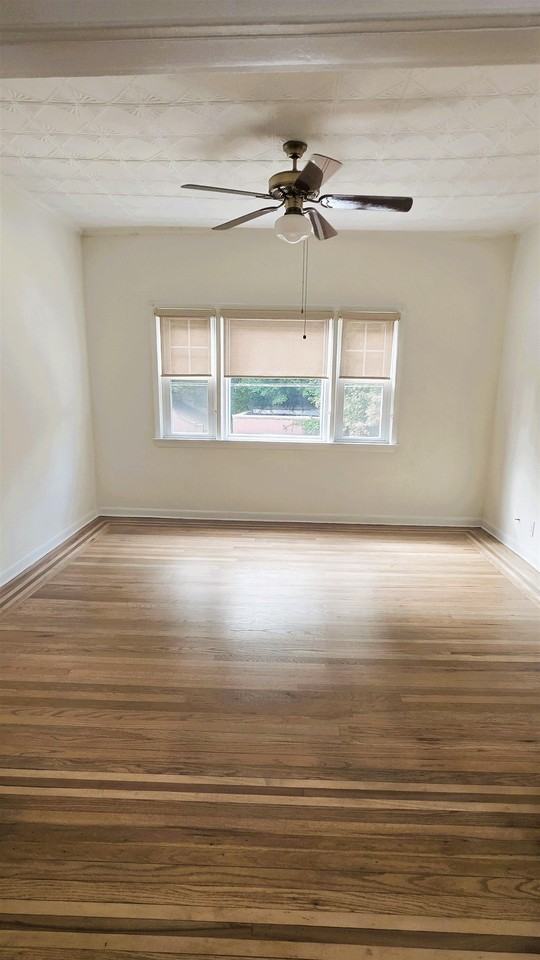 630 Boulevard E #2 - Photo 3 of 19