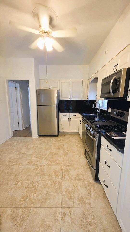 630 Boulevard E #2 - Photo 5 of 19