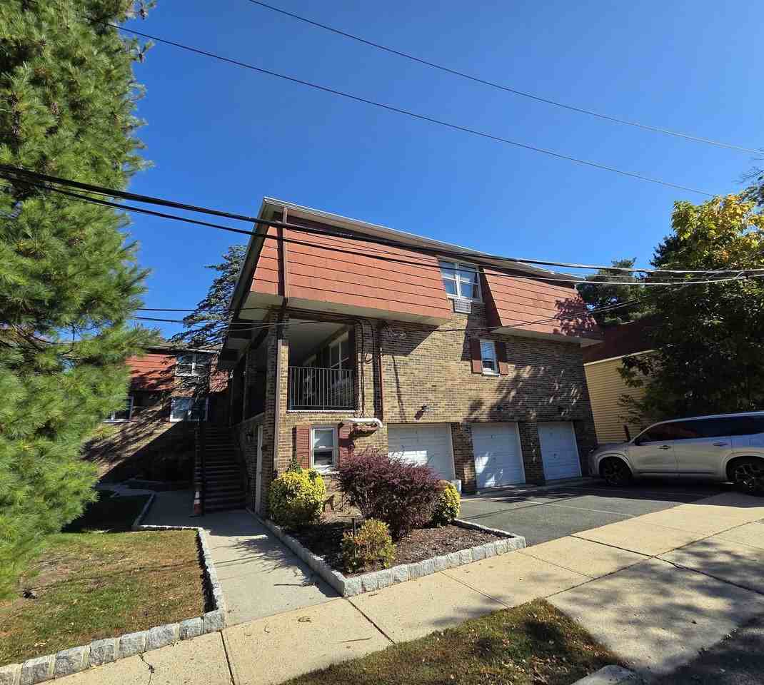 110 Elm St #2D
