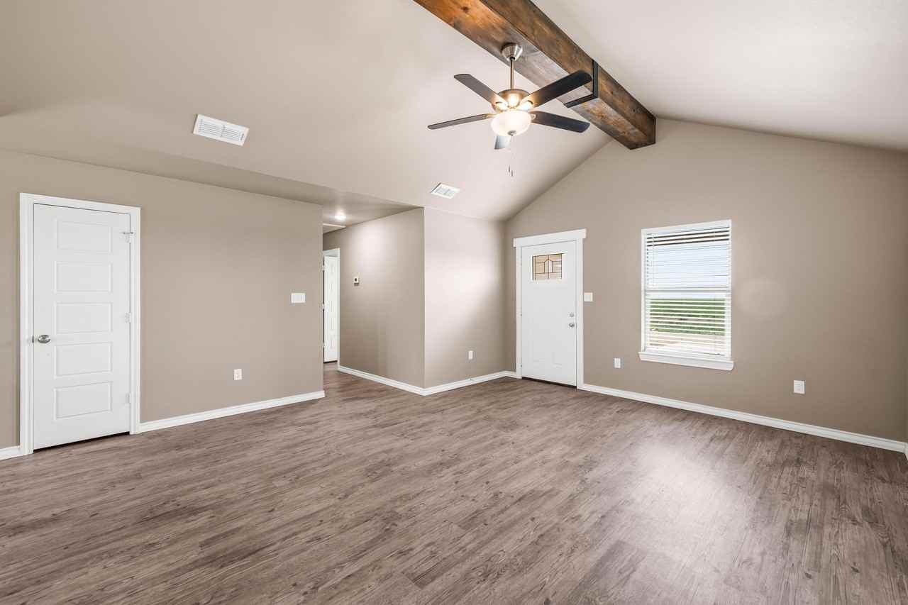 4212 E 63rd St - Photo 2 of 19