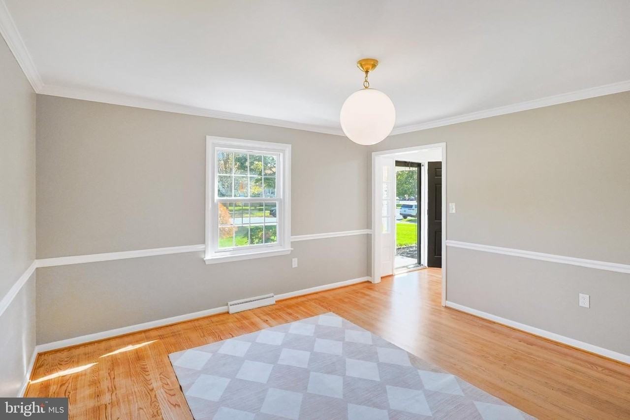 731 Halstead Rd - Photo 4 of 21