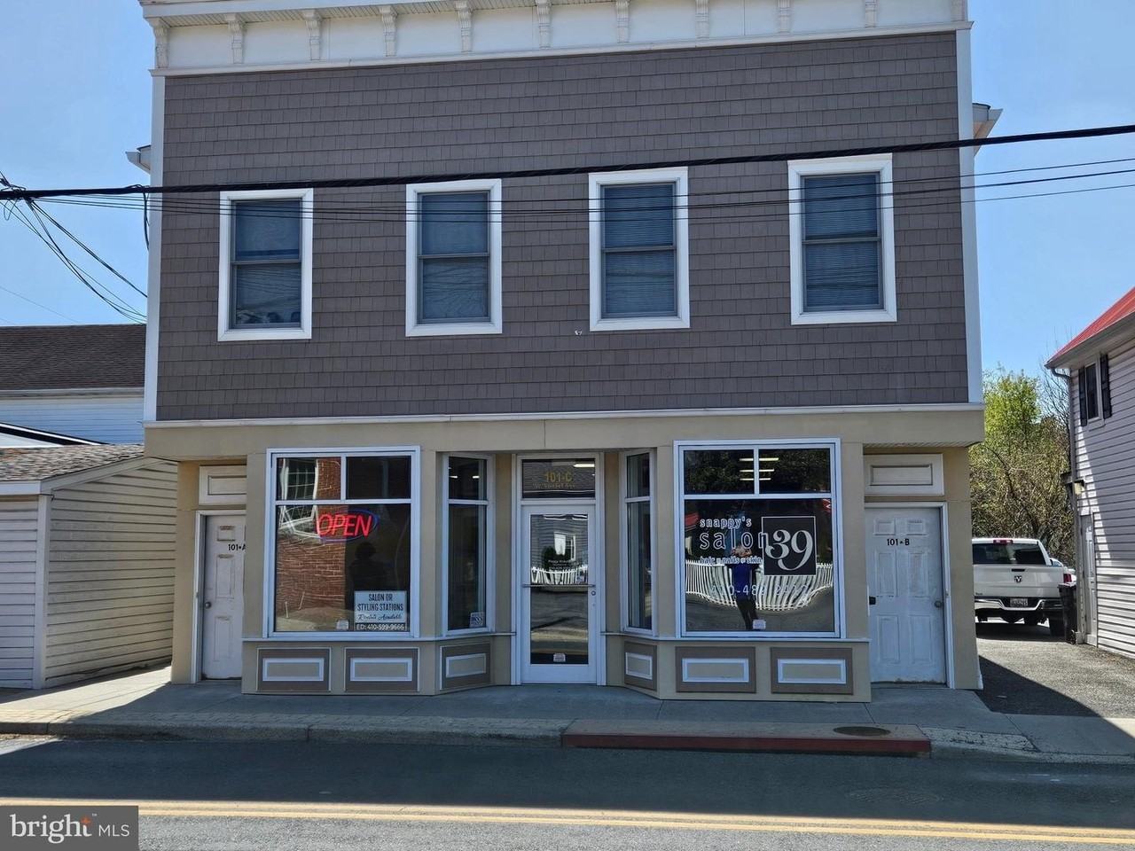 101 W Sunset Ave - Photo 2 of 3
