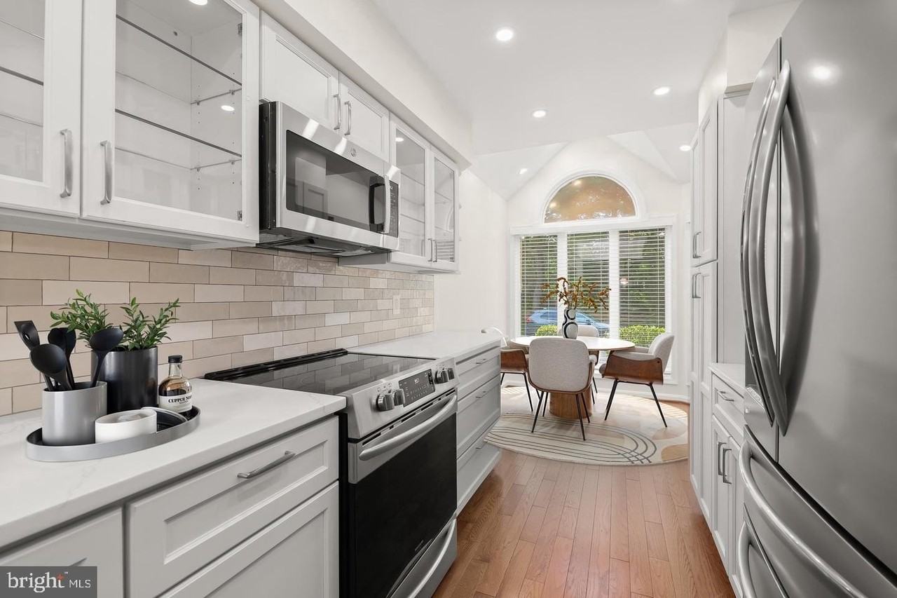 5189 Columbia Rd - Photo 2 of 50