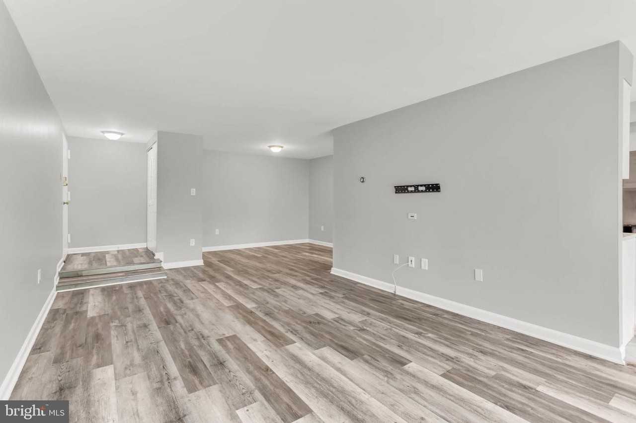 405 Christopher Ave - Photo 6 of 38
