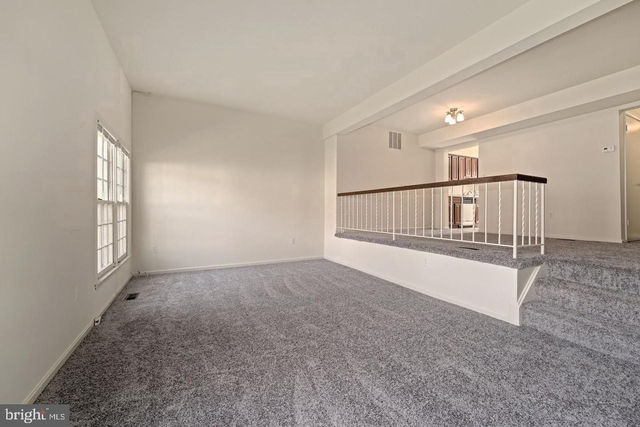 11950 Bargate Ct - Photo 5 of 21
