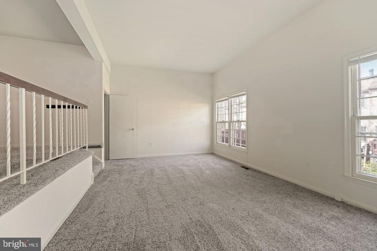 11950 Bargate Ct - Photo 6 of 21