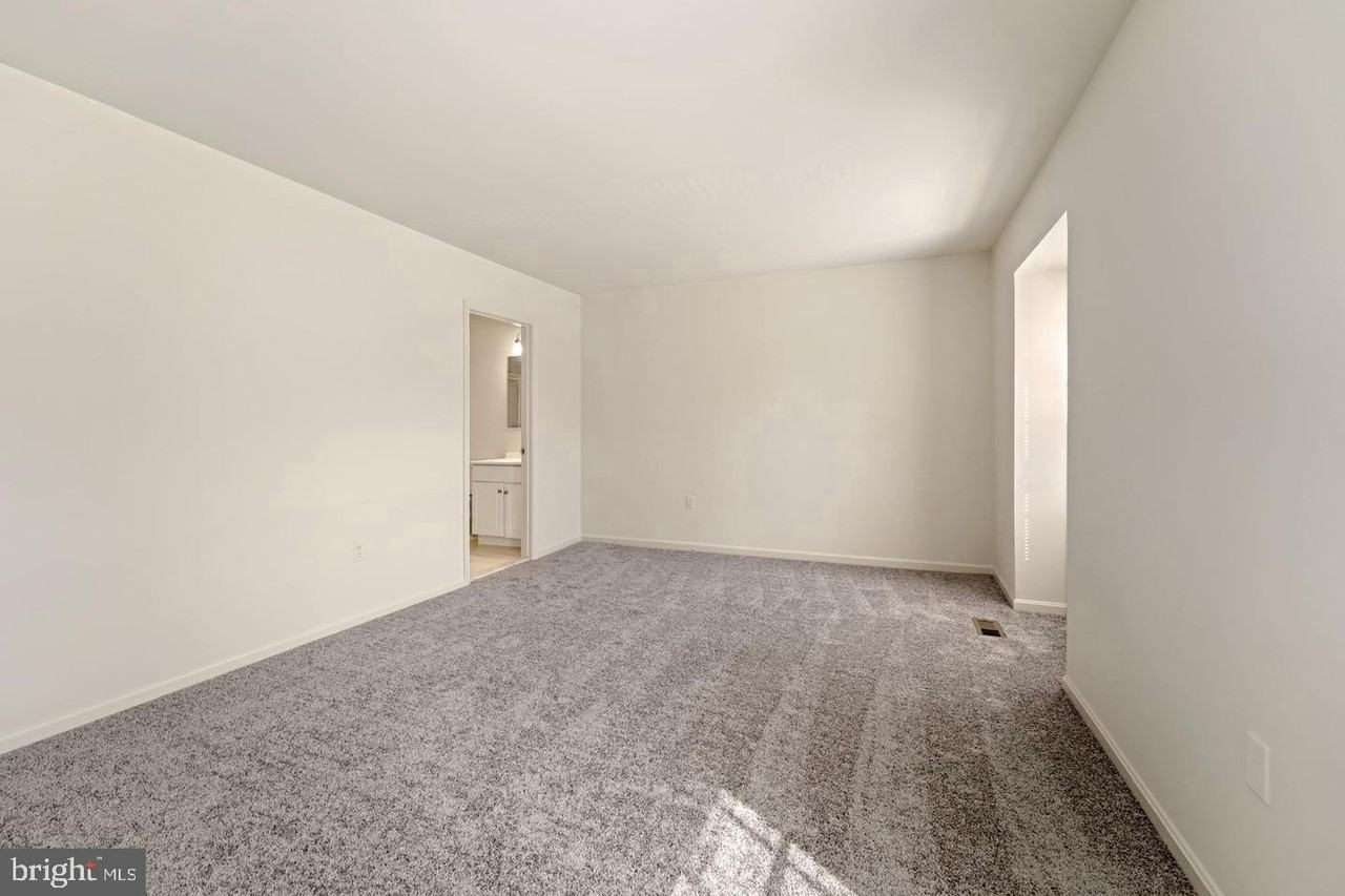 11950 Bargate Ct - Photo 7 of 21