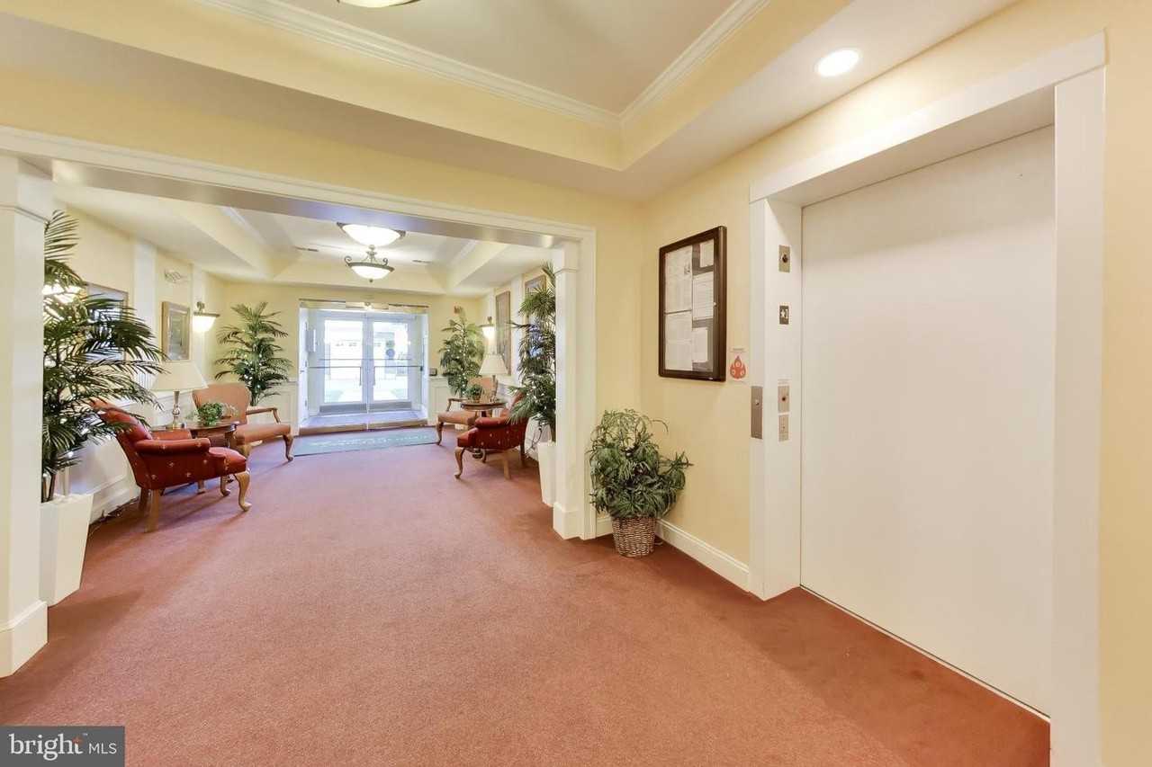 13901 Belle Chasse Blvd - Photo 4 of 8