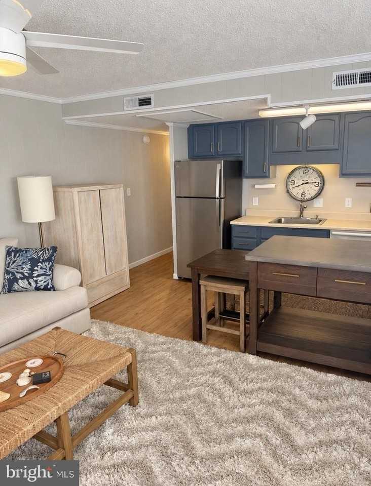 9 140th St - Photo 4 of 15
