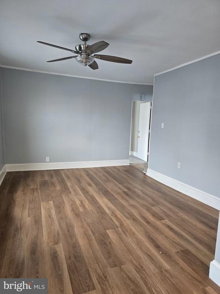 357 Jackson Ave - Photo 6 of 16