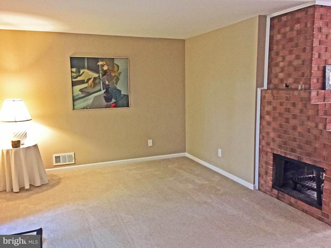 5618 Inverchapel Rd - Photo 3 of 13