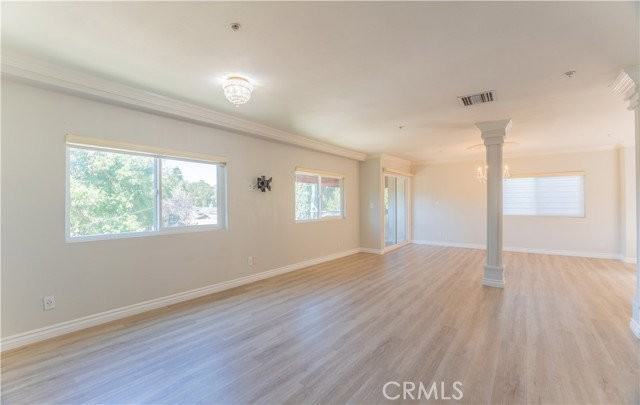 317 W Acacia Ave #4 - Photo 3 of 8