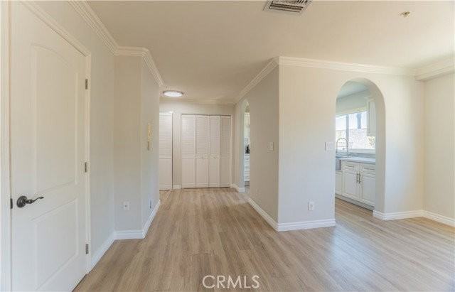 317 W Acacia Ave #4 - Photo 7 of 8