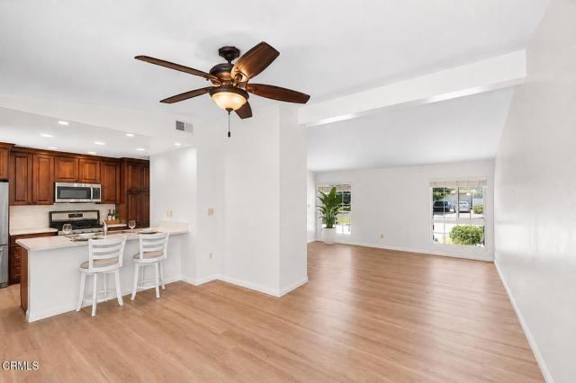22901 Leadwell St - Photo 4 of 8