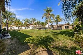 8817 Encino Ave - Photo 4 of 8