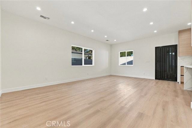 10904 Tujunga Canyon Blvd - Photo 2 of 7