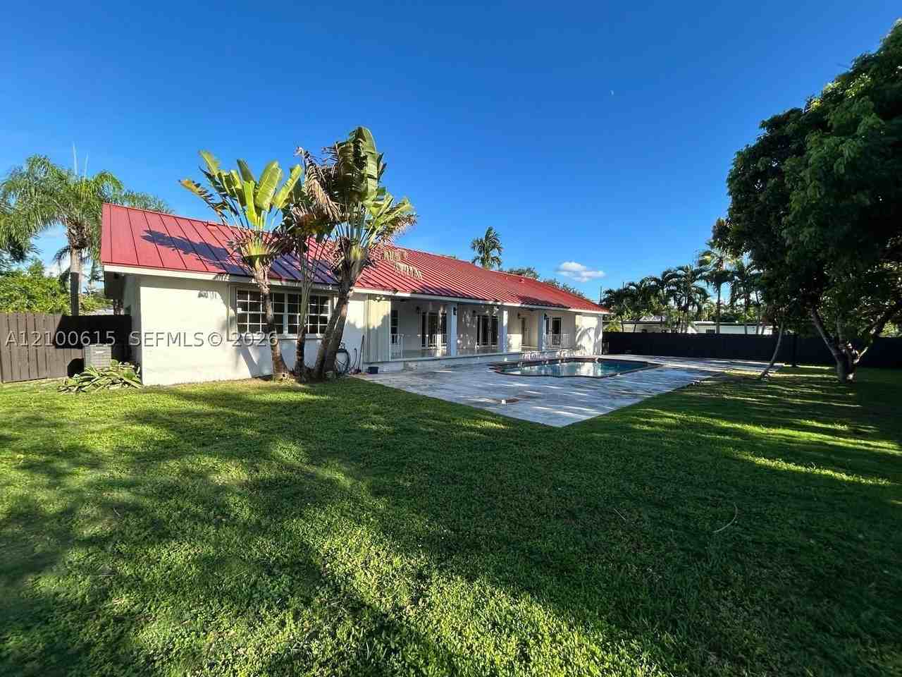 15030 Sw 89th Ave - Photo 3 of 18
