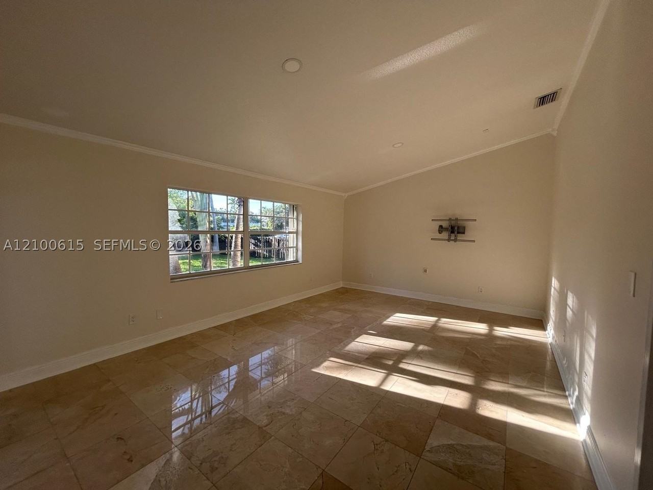15030 Sw 89th Ave - Photo 6 of 18