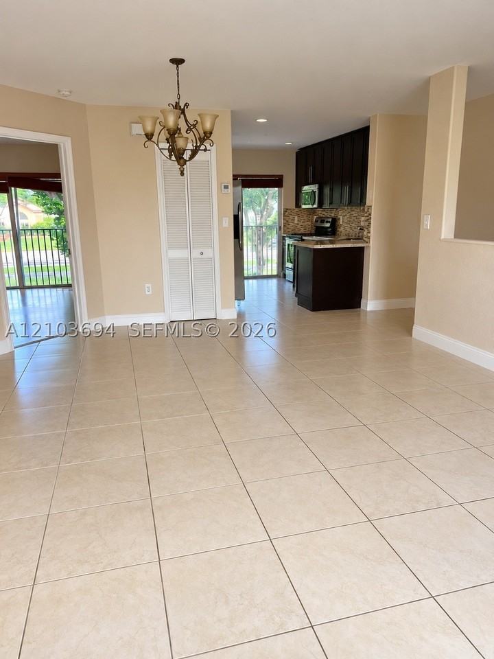 5795 Nw 109th Ave #8 - Photo 4 of 20