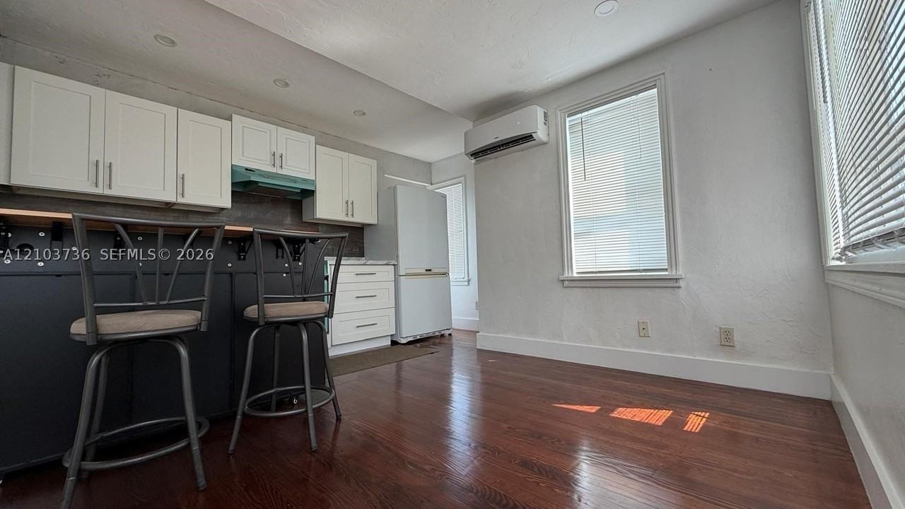 1021 Ne 33rd St #F1 - Photo 2 of 15