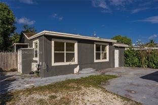 2996 Nw 93rd St #B - Photo 1 of 1