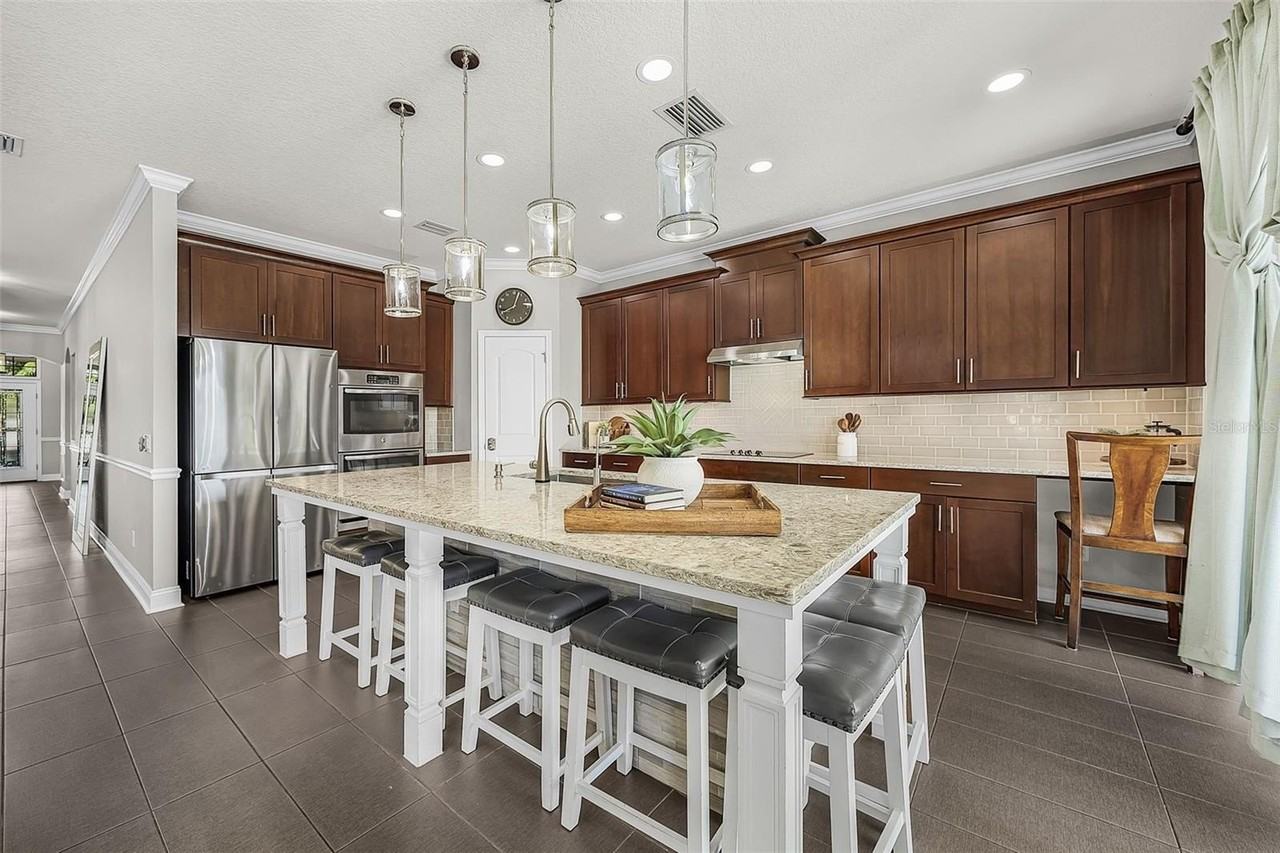 835 129th St Ne - Photo 4 of 15