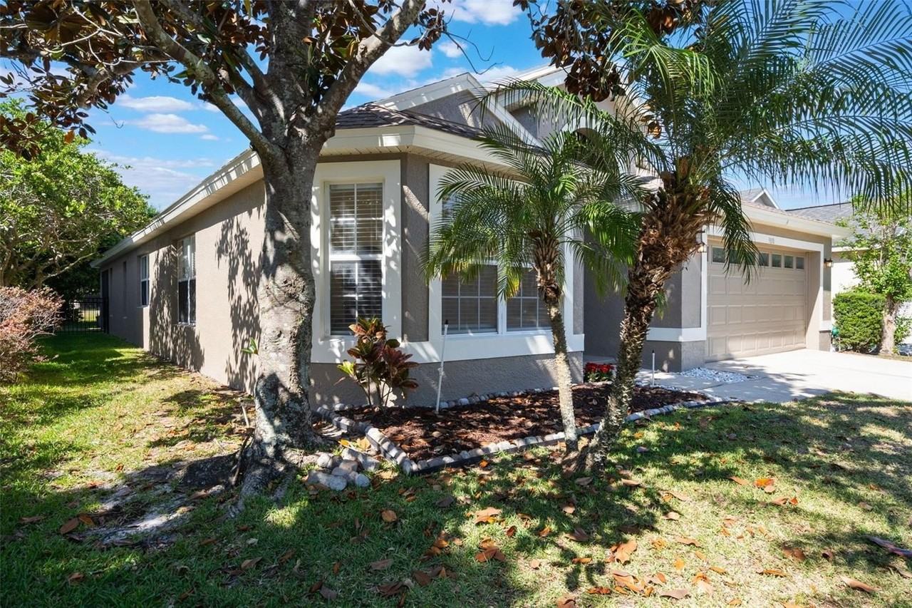 9838 Pecky Cypress Way - Photo 3 of 37