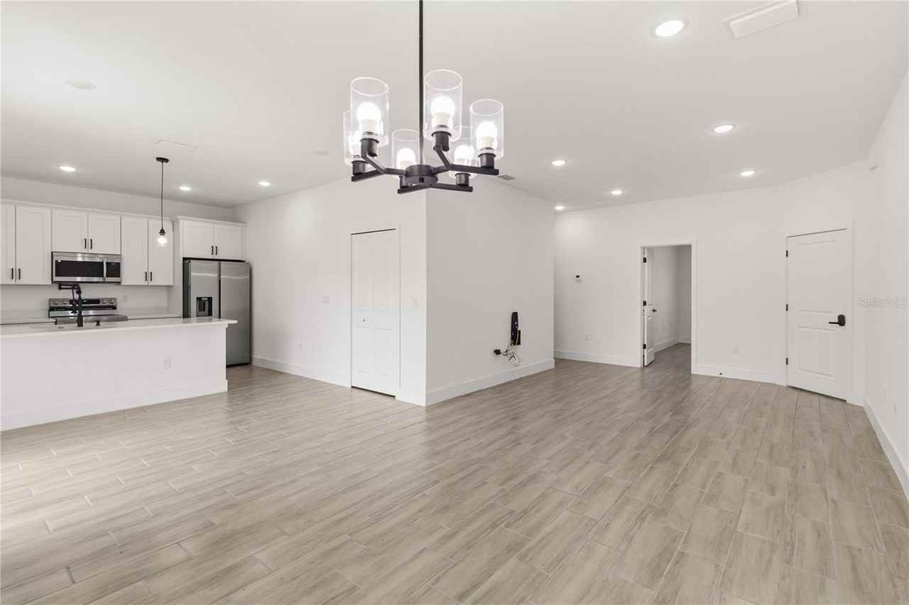 945 Gillingham Ct #2 - Photo 3 of 22
