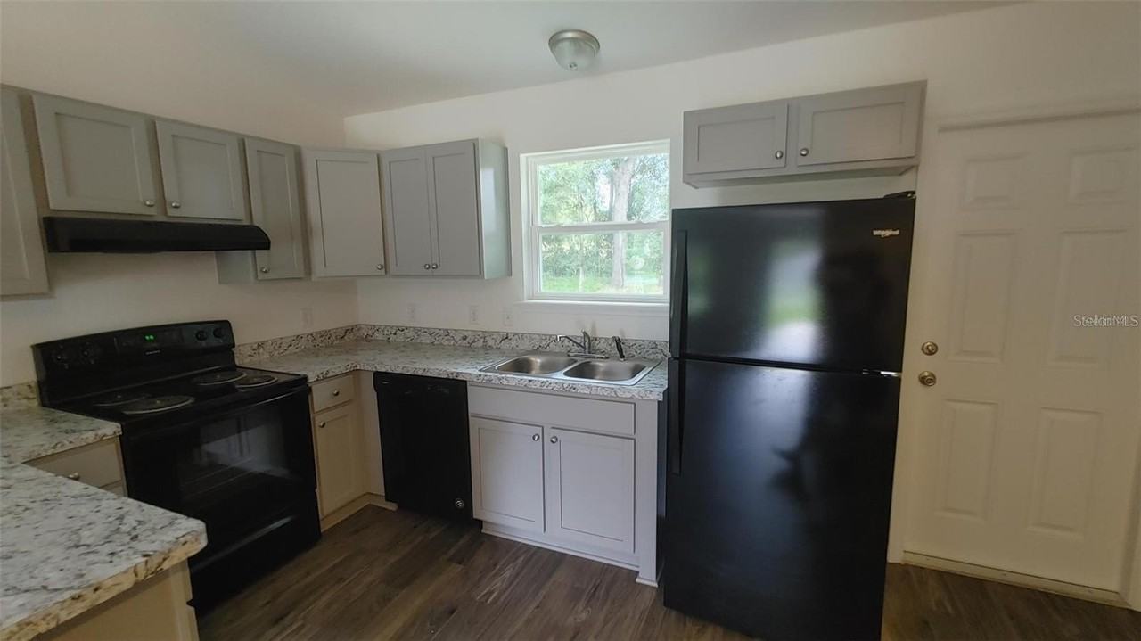 6195 Nw 54th Ter - Photo 5 of 5