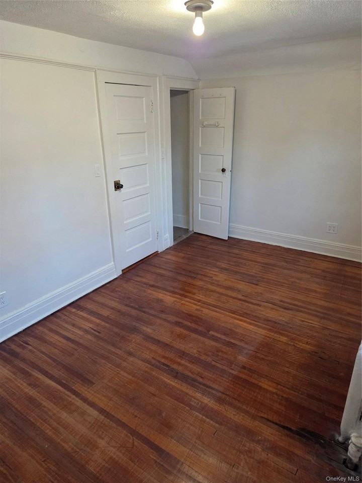 4 Highland Ct - Photo 6 of 9