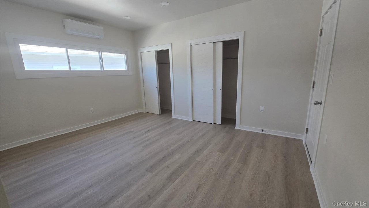 48 S Clinton St - Photo 3 of 9