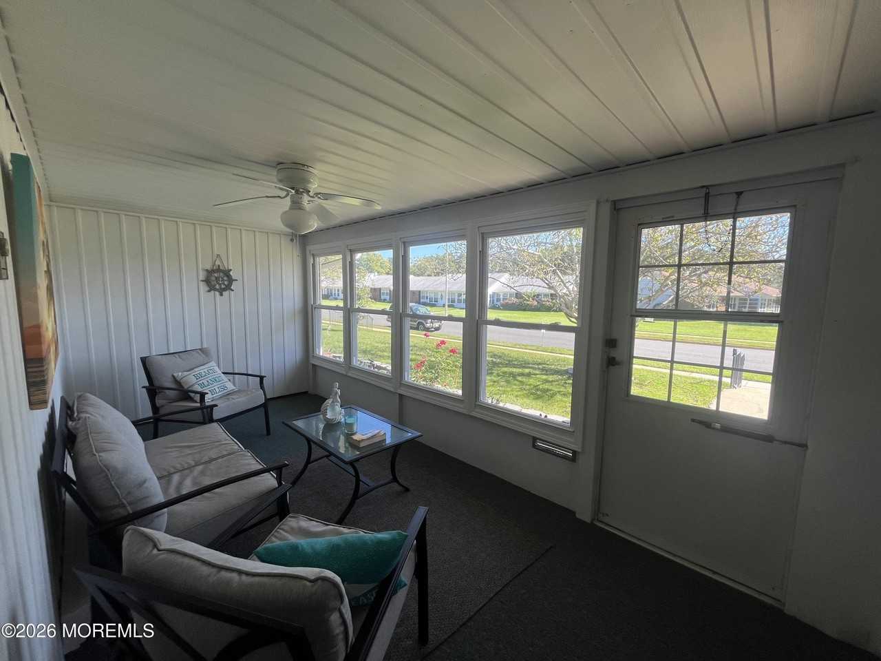 1023B Shetland Dr #B - Photo 6 of 26