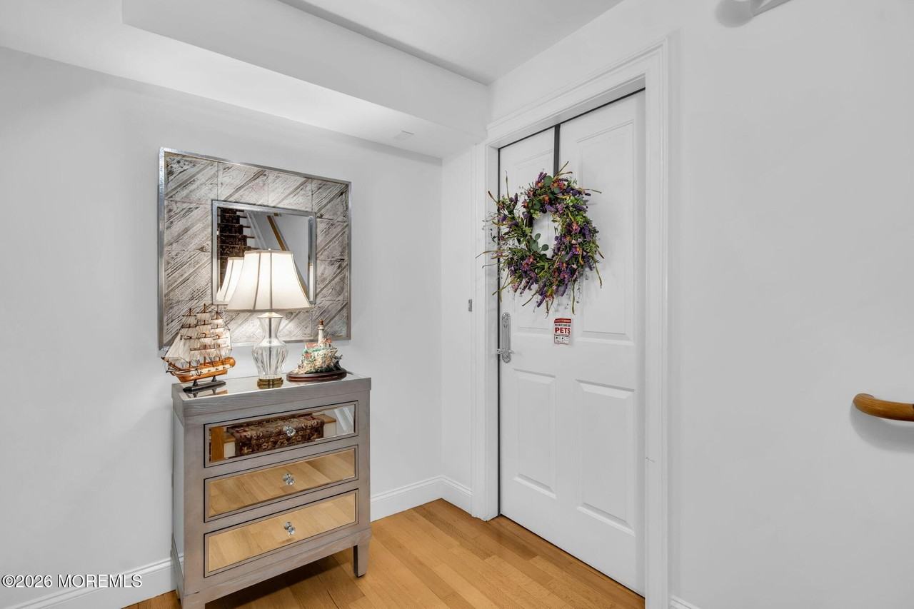 317 6th Ave #201 - Photo 3 of 32