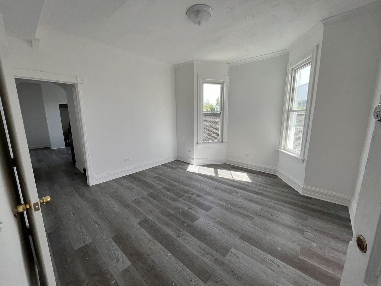 3323 N Pulaski Rd #2RB - Photo 2 of 7