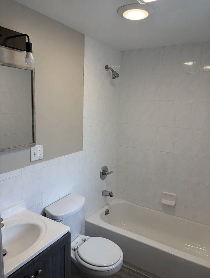11545 S Loomis St - Photo 3 of 11