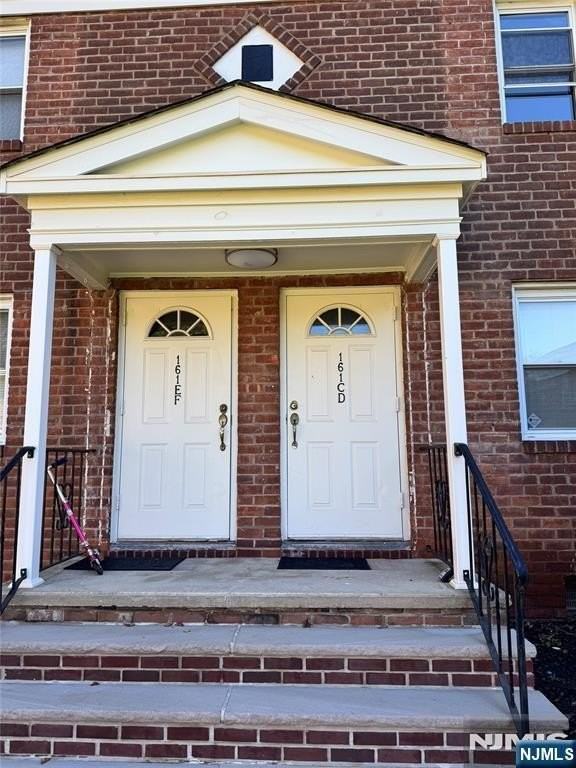 161 Knickerbocker Rd #D - Photo 2 of 13
