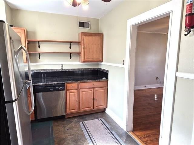 2104 Brainard St #4 - Photo 6 of 12
