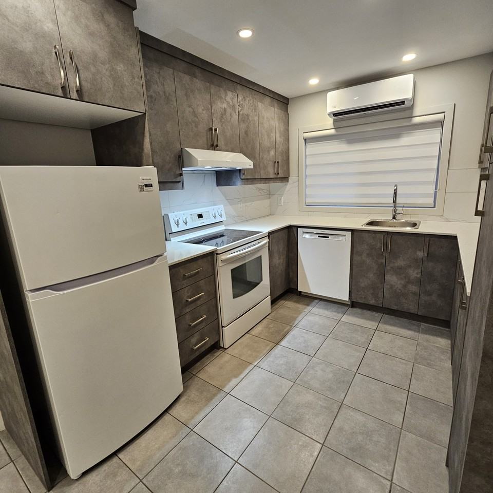 5567 Rue de San-Remo - Photo 6 of 21