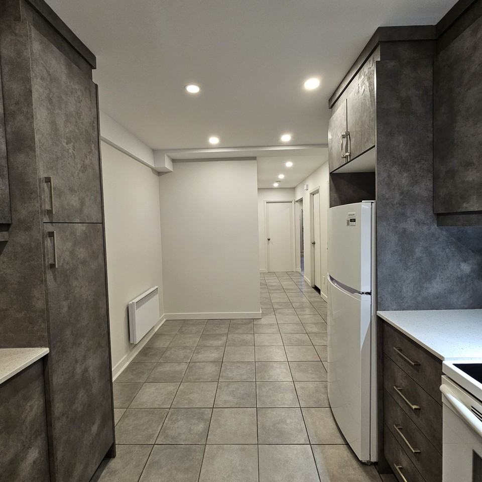 5567 Rue de San-Remo - Photo 7 of 21