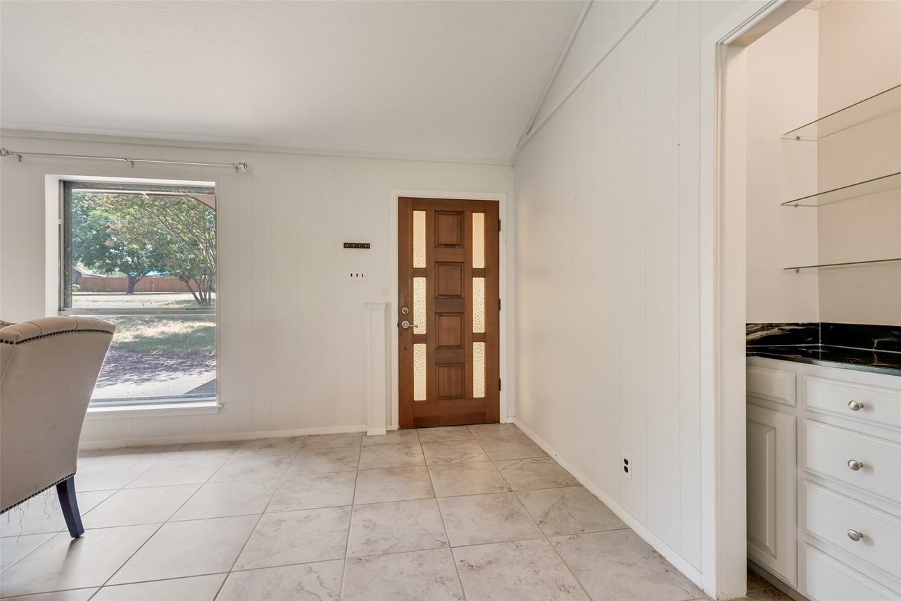 110 La Jolla St - Photo 2 of 25