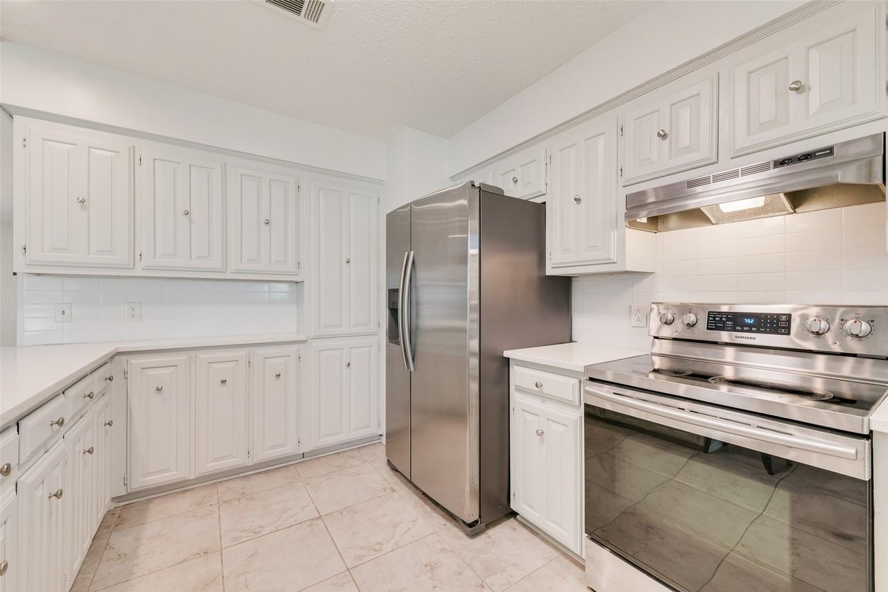 110 La Jolla St - Photo 7 of 25