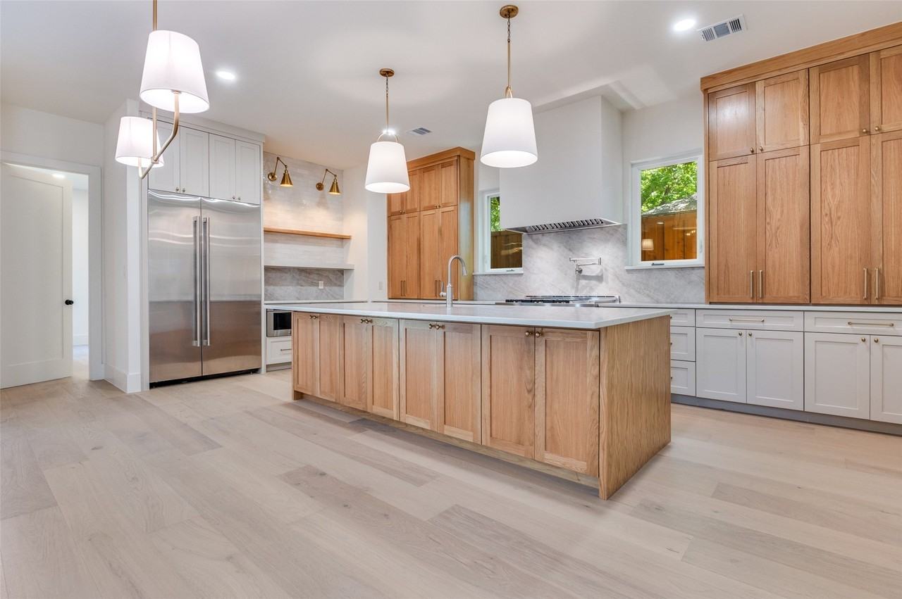 4207 Bonham St - Photo 3 of 25