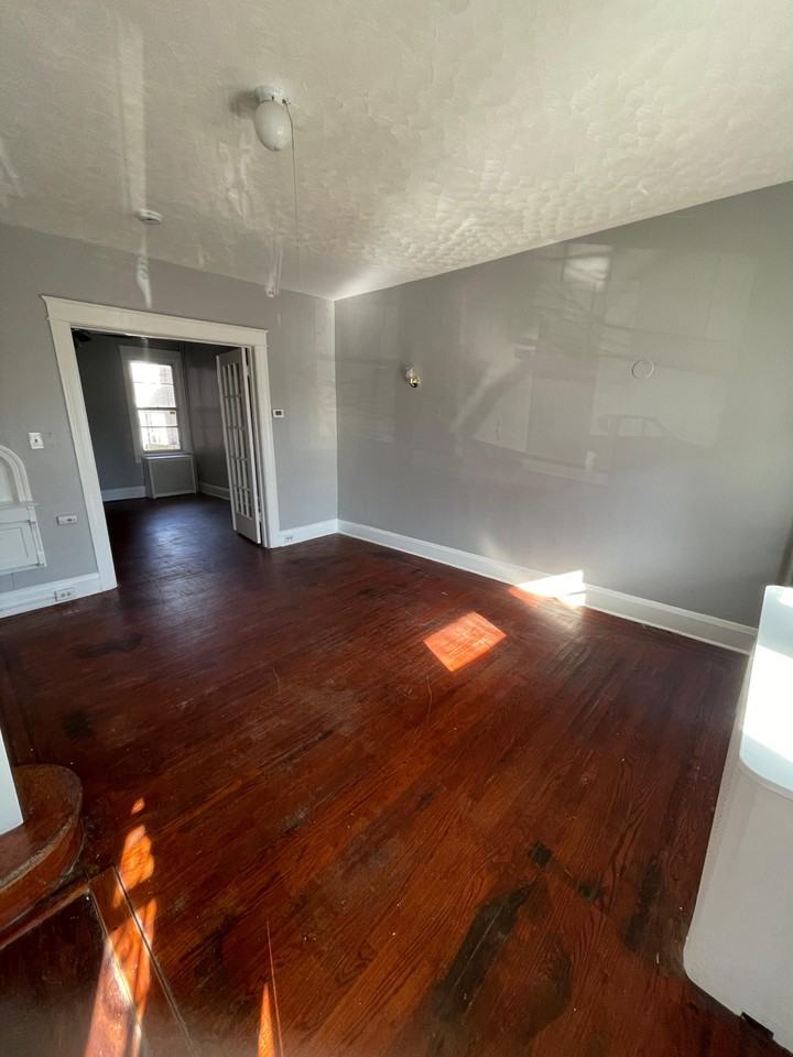 518 Winston Ave - Photo 2 of 7
