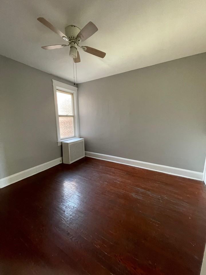 518 Winston Ave - Photo 3 of 7