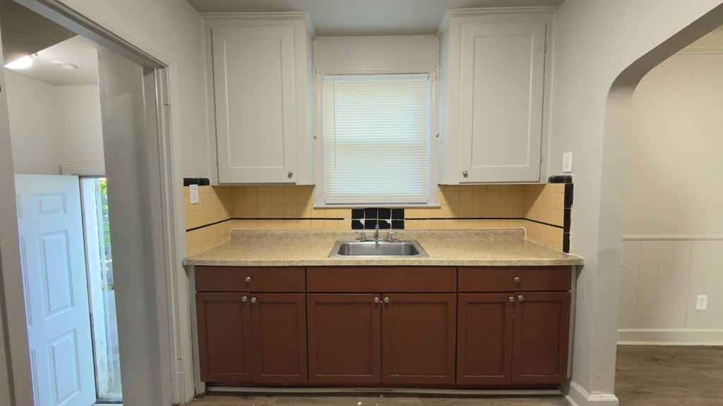 11385 Saint Marys St - Photo 6 of 14