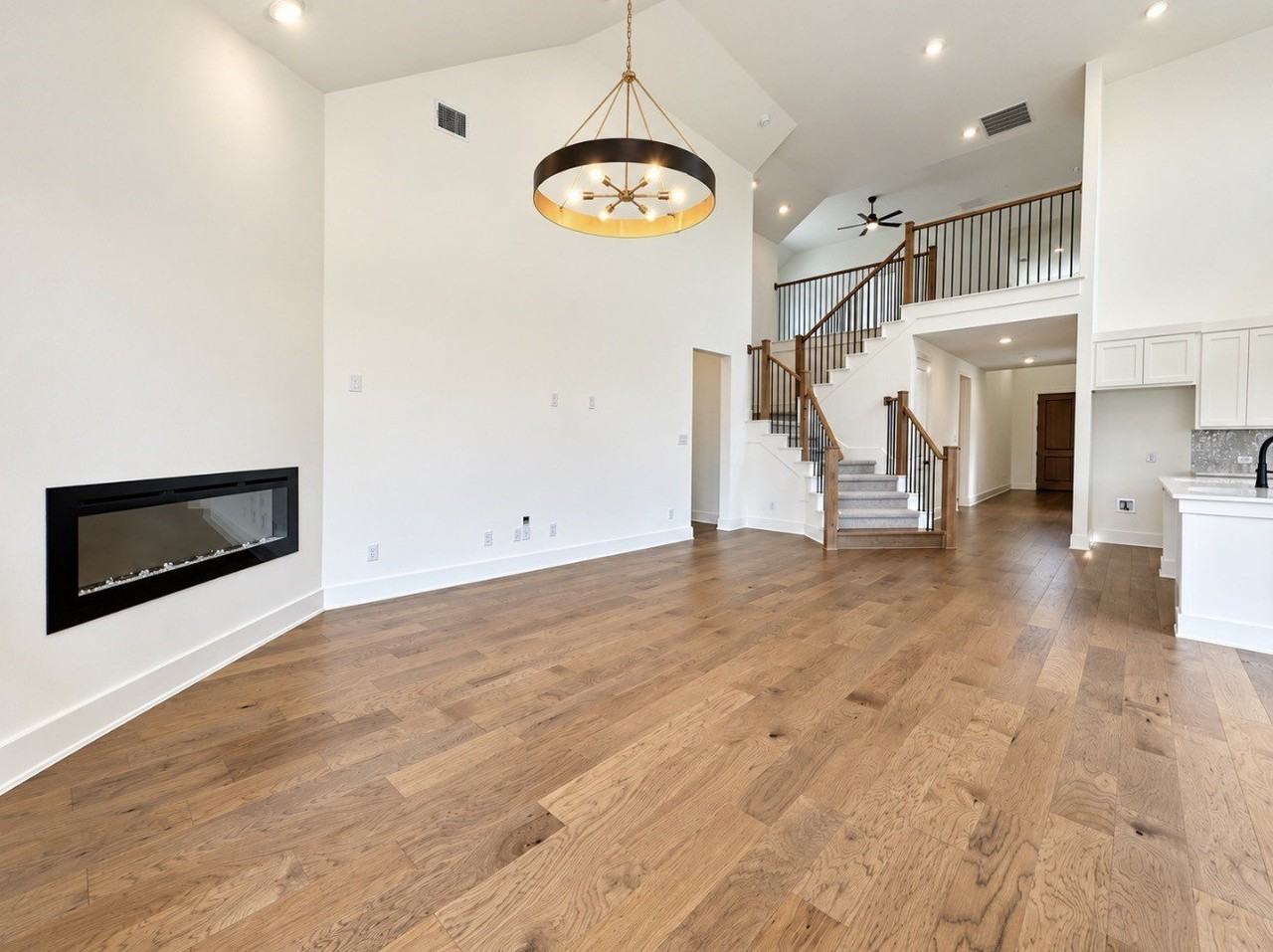 1129 Bradford St - Photo 2 of 6