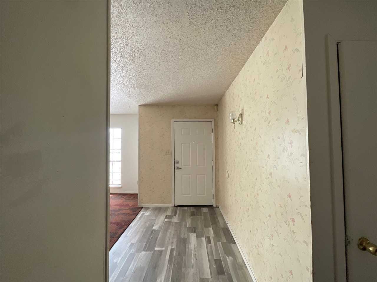 7017 Christina Ln - Photo 2 of 12