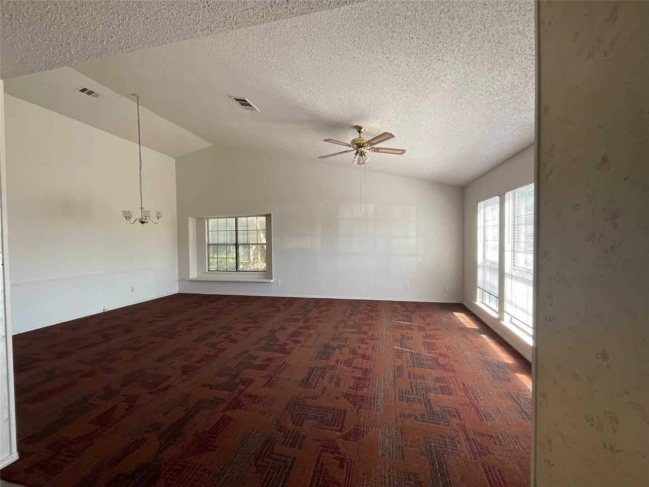 7017 Christina Ln - Photo 3 of 12