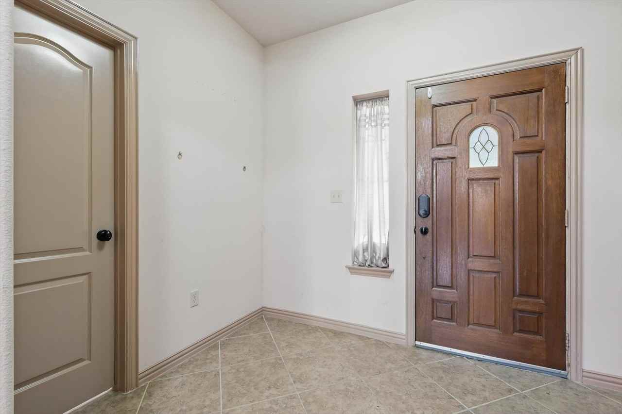 3709 Pearl Trl - Photo 3 of 27
